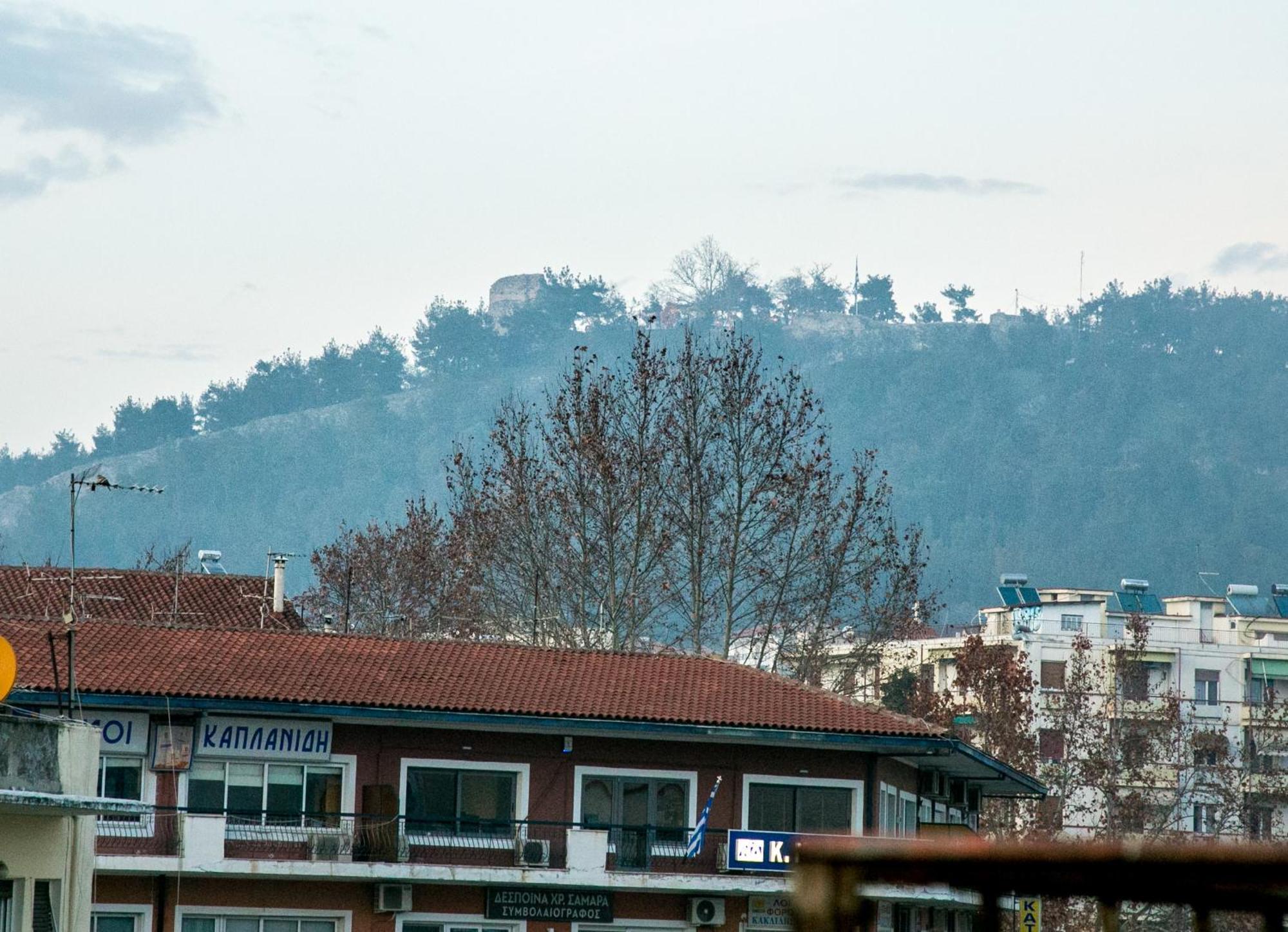 Mikel Angelo Hall Serres Buitenkant foto