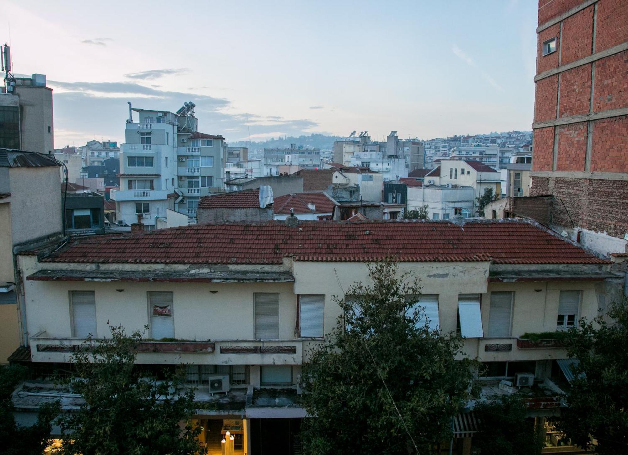 Mikel Angelo Hall Serres Buitenkant foto